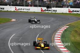 28.03.2010 Melbourne, Australia,  Robert Kubica (POL), Renault F1 Team leads Nico Rosberg (GER), Mercedes GP Petronas - Formula 1 World Championship, Rd 2, Australian Grand Prix, Sunday Race