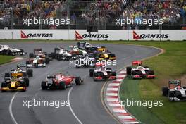 28.03.2010 Melbourne, Australia,  Race Start, Fernando Alonso (ESP), Scuderia Ferrari, Jenson Button (GBR), McLaren Mercedes, Lewis Hamilton (GBR), McLaren Mercedes, Michael Schumacher (GER), Mercedes GP Petronas - Formula 1 World Championship, Rd 2, Australian Grand Prix, Sunday Race