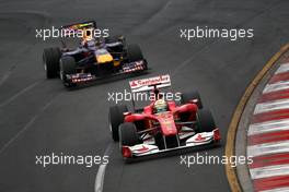28.03.2010 Melbourne, Australia,  Felipe Massa (BRA), Scuderia Ferrari, F10, Mark Webber (AUS), Red Bull Racing, RB6 - Formula 1 World Championship, Rd 2, Australian Grand Prix, Sunday Race