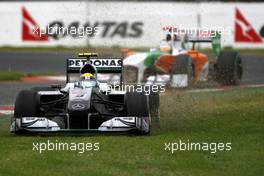 27.03.2010 Melbourne, Australia,  Nico Rosberg (GER), Mercedes GP Petronas, runs onto the grass - Formula 1 World Championship, Rd 2, Australian Grand Prix, Saturday Qualifying