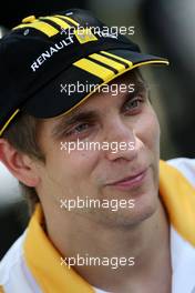25.03.2010 Melbourne, Australia,  Vitaly Petrov (RUS), Renault F1 Team - Formula 1 World Championship, Rd 2, Australian Grand Prix, Thursday