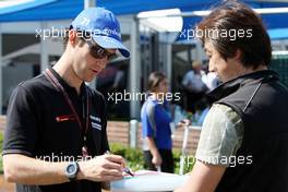 25.03.2010 Melbourne, Australia, Bruno Senna (BRA), Hispania Racing F1 Team signs an autograph - Formula 1 World Championship, Rd 2, Australian Grand Prix, Thursday