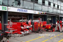 24.03.2010 Melbourne, Australia,  Race preperations, The garage of Ferrari - Formula 1 World Championship, Rd 2, Australian Grand Prix, Wednesday