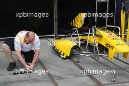 24.03.2010 Melbourne, Australia,  Teams prepare the pitlane - Formula 1 World Championship, Rd 2, Australian Grand Prix, Wednesday