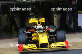 27.02.2010 Barcelona, Spain,  Vitaly Petrov (RUS), Renault F1 Team  - Formula 1 Testing, Barcelona