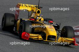 28.02.2010 Barcelona, Spain,  Robert Kubica (POL), Renault F1 Team  - Formula 1 Testing, Barcelona