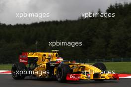 27.08.2010 Spa, Belgium,  Vitaly Petrov (RUS), Renault F1 Team - Formula 1 World Championship, Rd 13, Belgium Grand Prix, Friday Practice