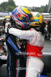 29.08.2010 Spa, Belgium,  mw Mark Webber (AUS), Red Bull Racing  Lewis Hamilton (GBR), McLaren Mercedes  - Formula 1 World Championship, Rd 13, Belgium Grand Prix, Sunday Podium