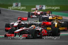29.08.2010 Spa, Belgium,  Lewis Hamilton (GBR), McLaren Mercedes, first lap - Formula 1 World Championship, Rd 13, Belgium Grand Prix, Sunday Race