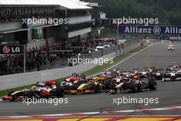 29.08.2010 Spa, Belgium,  Lewis Hamilton (GBR), McLaren Mercedes leads at the start - Formula 1 World Championship, Rd 13, Belgium Grand Prix, Sunday Race