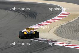 12.03.2010 Sakhir, Bahrain,  Robert Kubica (POL), Renault F1 Team  - Formula 1 World Championship, Rd 1, Bahrain Grand Prix, Friday Practice