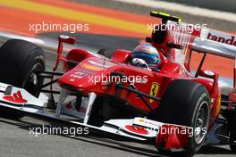 12.03.2010 Sakhir, Bahrain,  Fernando Alonso (ESP), Scuderia Ferrari - Formula 1 World Championship, Rd 1, Bahrain Grand Prix, Friday Practice