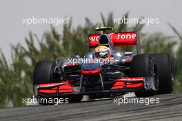 12.03.2010 Sakhir, Bahrain,  Lewis Hamilton (GBR), McLaren Mercedes, MP4-25 - Formula 1 World Championship, Rd 1, Bahrain Grand Prix, Friday Practice