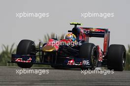 12.03.2010 Sakhir, Bahrain,  Jaime Alguersuari (ESP), Scuderia Toro Rosso, STR05 - Formula 1 World Championship, Rd 1, Bahrain Grand Prix, Friday Practice