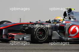 12.03.2010 Sakhir, Bahrain,  Lewis Hamilton (GBR), McLaren Mercedes, MP4-25 - Formula 1 World Championship, Rd 1, Bahrain Grand Prix, Friday Practice