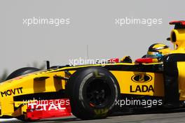 12.03.2010 Sakhir, Bahrain,  Robert Kubica (POL), Renault F1 Team, R30 - Formula 1 World Championship, Rd 1, Bahrain Grand Prix, Friday Practice