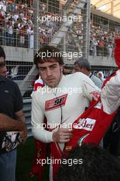 14.03.2010 Sakhir, Bahrain,  Fernando Alonso (ESP), Scuderia Ferrari - Formula 1 World Championship, Rd 1, Bahrain Grand Prix, Sunday Pre-Race Grid