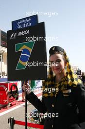 14.03.2010 Sakhir, Bahrain,  Grid girl - Formula 1 World Championship, Rd 1, Bahrain Grand Prix, Sunday Grid Girl