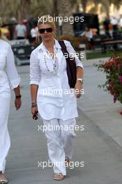 14.03.2010 Sakhir, Bahrain,  Corina Schumacher (GER), Corinna, Wife of Michael Schumacher - Formula 1 World Championship, Rd 1, Bahrain Grand Prix, Sunday Podium