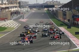 14.03.2010 Sakhir, Bahrain,  Start of the race, Sebastian Vettel (GER), Red Bull Racing  - Formula 1 World Championship, Rd 1, Bahrain Grand Prix, Sunday Race