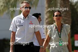 13.03.2010 Sakhir, Bahrain,  Martin Whitmarsh (GBR), McLaren, Chief Executive Officer  with his partner - Formula 1 World Championship, Rd 1, Bahrain Grand Prix, Saturday