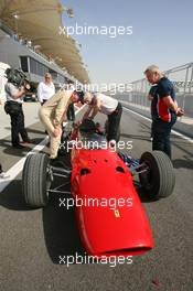 13.03.2010 Sakhir, Bahrain,  60th Anniversary of F1 World Championship, John Surtees (GBR), 1964 F1 World Champion  - Formula 1 World Championship, Rd 1, Bahrain Grand Prix, Saturday