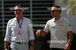 13.03.2010 Sakhir, Bahrain,  Martin Brundell (GBR), Lewis Hamilton (GBR), McLaren Mercedes - Formula 1 World Championship, Rd 1, Bahrain Grand Prix, Saturday
