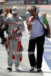 13.03.2010 Sakhir, Bahrain,  Vitantonio Liuzzi (ITA), Force India F1 Team - Formula 1 World Championship, Rd 1, Bahrain Grand Prix, Saturday