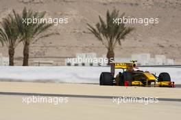 13.03.2010 Sakhir, Bahrain,  Vitaly Petrov (RUS), Renault F1 Team  - Formula 1 World Championship, Rd 1, Bahrain Grand Prix, Saturday Qualifying