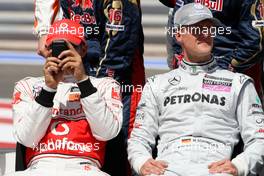 14.03.2010 Sakhir, Bahrain,  Lewis Hamilton (GBR), McLaren Mercedes, Michael Schumacher (GER), Mercedes GP Petronas - Formula 1 World Championship, Rd 1, Bahrain Grand Prix, Sunday