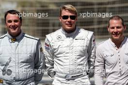 14.03.2010 Sakhir, Bahrain,  Nigel Mansell (GBR), 1992 F1 World Champion, Mika Hakkinen (FIN), 1998, 1999 F1 World Champion, Jacques Villeneuve (CDN), 1997 F1 World Champion  - Formula 1 World Championship, Rd 1, Bahrain Grand Prix, Sunday