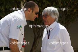14.03.2010 Sakhir, Bahrain,  Bruno Michel (FRA) GP2 CEO talks with Bernie Ecclestone (GBR) - Formula 1 World Championship, Rd 1, Bahrain Grand Prix, Sunday
