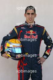 11.03.2010 Sakhir, Bahrain,  Sebastien Buemi (SUI), Scuderia Toro Rosso  - Formula 1 World Championship, Rd 1, Bahrain Grand Prix, Thursday