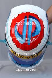 11.03.2010 Sakhir, Bahrain,  Helmet of Vitaly Petrov (RUS), Renault F1 Team  - Formula 1 World Championship, Rd 1, Bahrain Grand Prix, Thursday