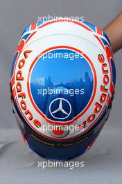 11.03.2010 Sakhir, Bahrain,  Helmet of Jenson Button (GBR), McLaren Mercedes  - Formula 1 World Championship, Rd 1, Bahrain Grand Prix, Thursday