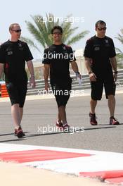 11.03.2010 Sakhir, Bahrain,  Lucas di Grassi (BRA), Virgin Racing - Formula 1 World Championship, Rd 1, Bahrain Grand Prix, Thursday