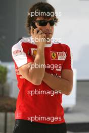 10.03.2010 Sakhir, Bahrain,  Fernando Alonso (ESP), Scuderia Ferrari  - Formula 1 World Championship, Rd 1, Bahrain Grand Prix, Wednesday