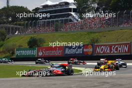 07.11.2010 Sao Paulo, Brazil,  Lewis Hamilton (GBR), McLaren Mercedes - Formula 1 World Championship, Rd 18, Brazilian Grand Prix, Sunday Race