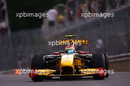 11.06.2010 Montreal, Canada,  Vitaly Petrov (RUS), Renault F1 Team  - Formula 1 World Championship, Rd 8, Canadian Grand Prix, Friday Practice