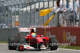 13.06.2010 Montreal, Canada,  Felipe Massa (BRA), Scuderia Ferrari with a puncture and broken nose cone - Formula 1 World Championship, Rd 8, Canadian Grand Prix, Sunday Race