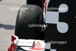 13.06.2010 Montreal, Canada,  The worn tyre of Fernando Alonso (ESP), Scuderia Ferrari - Formula 1 World Championship, Rd 8, Canadian Grand Prix, Sunday Race