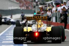 12.06.2010 Montreal, Canada,  Robert Kubica (POL), Renault F1 Team  - Formula 1 World Championship, Rd 8, Canadian Grand Prix, Saturday Qualifying