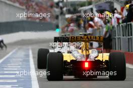 12.06.2010 Montreal, Canada,  Vitaly Petrov (RUS), Renault F1 Team  - Formula 1 World Championship, Rd 8, Canadian Grand Prix, Saturday Qualifying