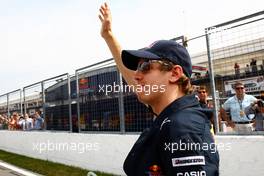 13.06.2010 Montreal, Canada,  Sebastian Vettel (GER), Red Bull Racing waves to the crowd - Formula 1 World Championship, Rd 8, Canadian Grand Prix, Sunday