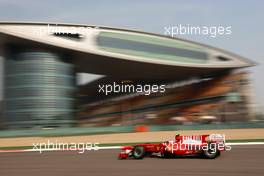 16.04.2010 Shanghai, China,  Fernando Alonso (ESP), Scuderia Ferrari, F10 - Formula 1 World Championship, Rd 4, Chinese Grand Prix, Friday Practice