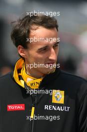 16.04.2010 Shanghai, China,  Robert Kubica (POL), Renault F1 Team - Formula 1 World Championship, Rd 4, Chinese Grand Prix, Friday Practice