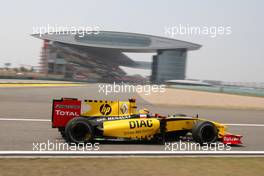 16.04.2010 Shanghai, China,  Robert Kubica (POL), Renault F1 Team, R30 - Formula 1 World Championship, Rd 4, Chinese Grand Prix, Friday Practice