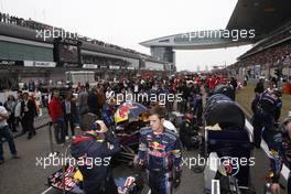 18.04.2010 Shanghai, China,  The grid - Formula 1 World Championship, Rd 4, Chinese Grand Prix, Sunday Pre-Race Grid