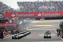 18.04.2010 Shanghai, China,  The cars leave the grid - Formula 1 World Championship, Rd 4, Chinese Grand Prix, Sunday Race