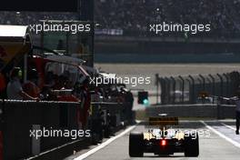 17.04.2010 Shanghai, China,  Robert Kubica (POL), Renault F1 Team - Formula 1 World Championship, Rd 4, Chinese Grand Prix, Saturday Qualifying
